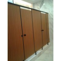 芒市防潮板卫生间隔断 德宏新型卫生间隔断解决方案与挂墙板应用