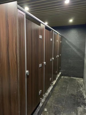 河南公厕卫生间隔断成品材料加工厂价格解析及挂墙板选购指南